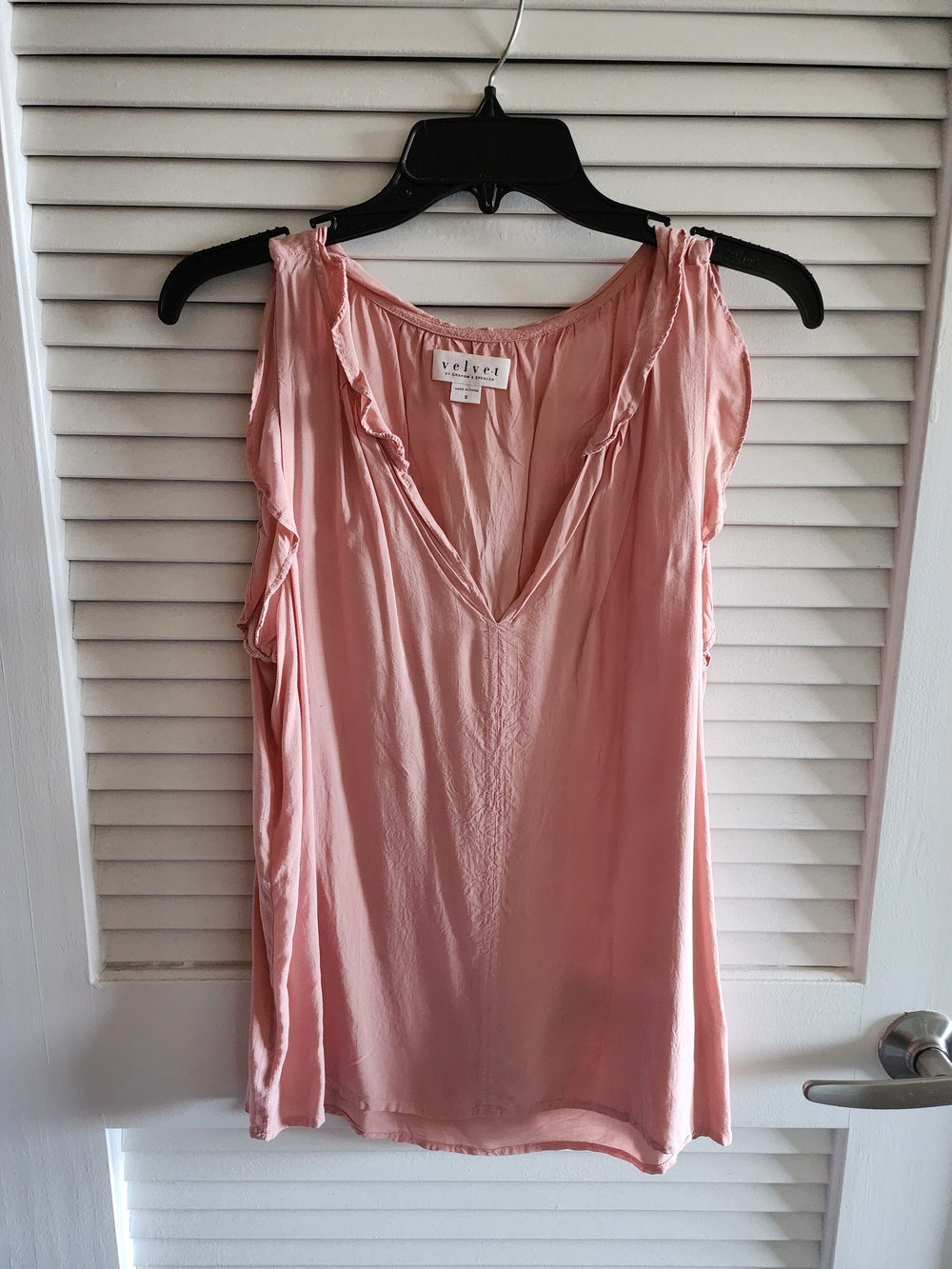 Velvet by Graham & Spencer Pink Sleeveless V-Neck Top